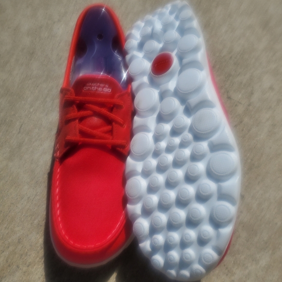 Women's Skechers - Picture 4 of 6